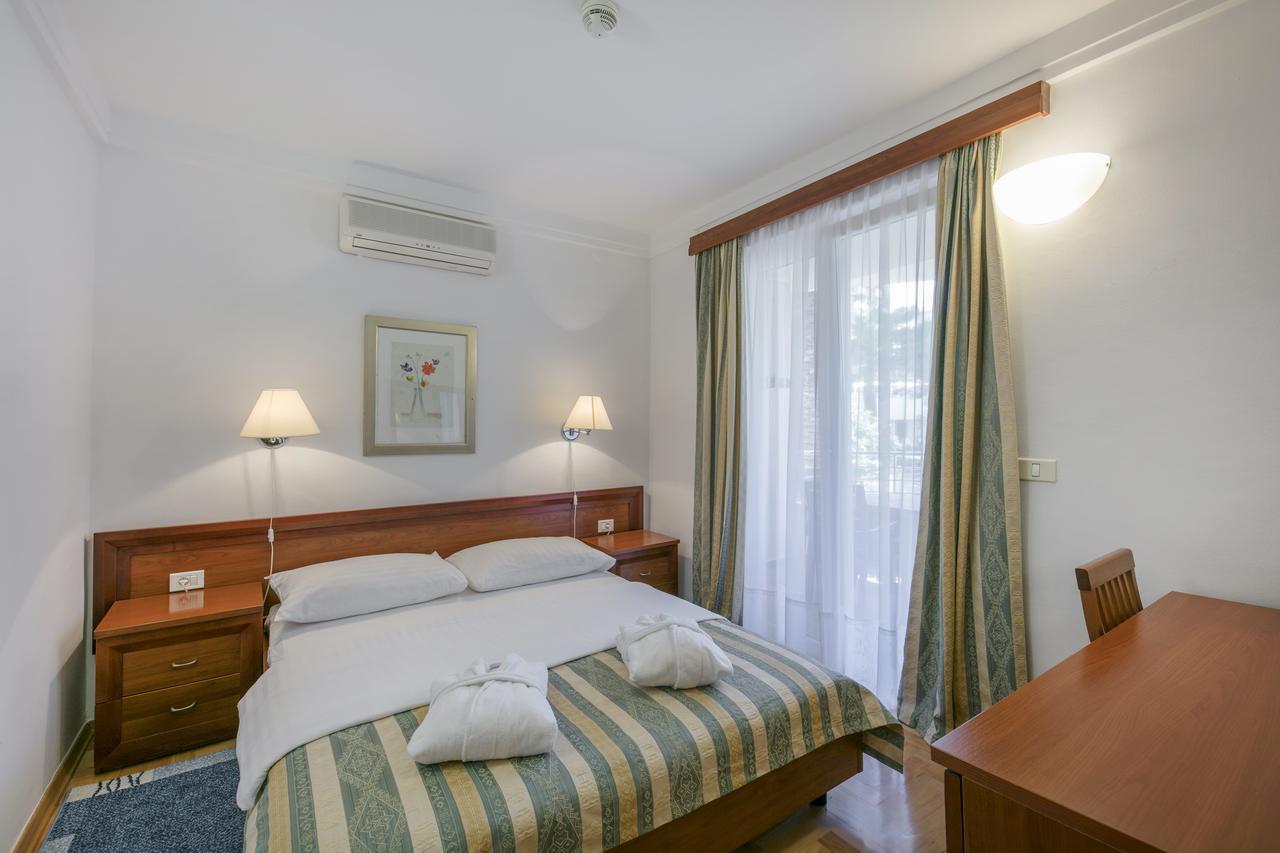 Apartments Punta Veli Lošinj Værelse billede